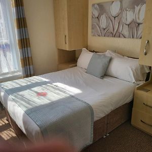 Standard Zimmer mit Kingsize-Bett